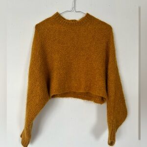Amazing Aritzia Wilfred Asymetrical Cropped Soft Sweater in Mustard
